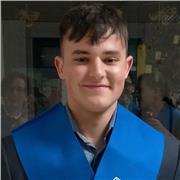 Soy Estudiante De Ingeniería Aeroespacial En La Universidad De Liverpool, alto nivel de Inglés y Matemáticas, experiencia previa en clases con niños